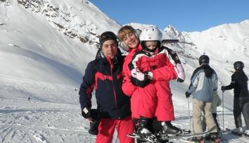 Roxana Ciuhulescu a fost profesor de schi pentru fetita ei! FOTO