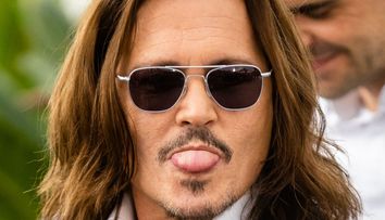 Fanii, șocați de apariția lui Johnny Depp la Festivalul de la Cannes. Actorul și-a arătat dinții stricați pe covorul roșu