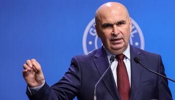 Ilie Bolojan a făcut anunțul! De ce se introduc taxe pentru mame și pensionari: „Nu mai putem fi o țară cu excepții”
