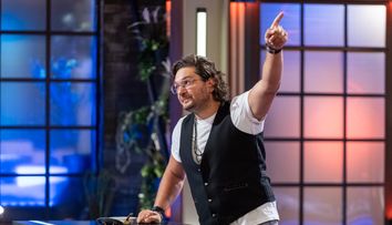 Situație fără precedent la MasterChef! Chefii iau o decizie importantă, după ce concurenții aflați la proba sub presiune cer ajutorul celor de la balcon: „Am o veste foarte proastă!”