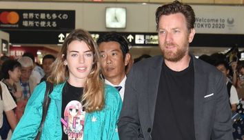 Fiica cea mare a lui Ewan McGregor, fără sutien pe Instagram. Pisica ei e mai îmbrăcată decât ea
