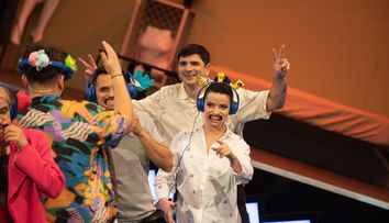 Mori de râs cu dicția lor! Toată gașca de la „Săriți de pe fix!” participă la proba Telefonul fără dinți