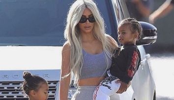 Kim Kardashian, acuzata ca este o mama iresponsabila