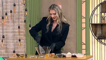 Claudia Neghină a dat lovitura la Vorbește Lumea! Desertul „minune” gata în 20 de minute, cu doar 100 de calorii bucata. Rețeta care face furori online