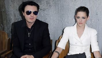 Kristen Stewart l-a uitat pe Robert Pattinson. Cine este noul iubit al actritei