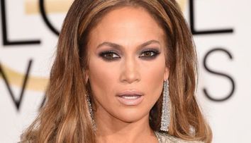 Pantalonii care ii arata adevarata dimensiune a posteriorului lui Jennifer Lopez. Cum a fost surprinsa vedeta