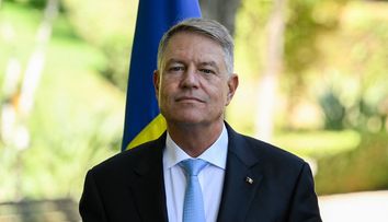 Klaus Iohannis a răspuns în doi peri la întrebarea referitoare la costurile deplasărilor sale în Africa