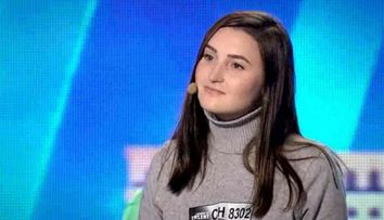 Talentul ei ar putea schimba perceptia oamenilor despre reciclare! Cum arata picturile realizate din guma de mestecat