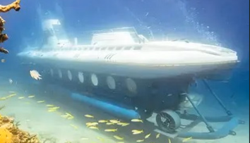 Un turist a filmat momentul horror când submarinul Sindbad se cufundă cu trapa încă deschisă: ”Unii au reușit să înoate, alții - nu!”. Imagini de la tragedia din Hurghada, Egipt
