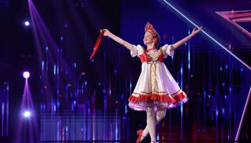 Românii au talent 2021: Dara Alexa a transmis energie și veselie cu un dans rusesc