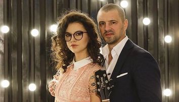 Cleopatra Stratan, așa cum n-a mai fost văzută: la doar 17 ani are un decolteu imens