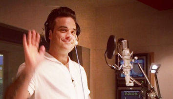 Cantaretul Robbie Williams a devenit din nou tata, dupa ce sotia sa a nascut un baietel - VIDEO