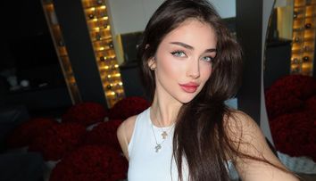 Andreea Bostănică s-a înconjurat de lux și de opulență. Imagini de senzația cu vila de sute de mii de euro în care urmează să se mute peste doar câteva săptămâni: „Abia aștept”
