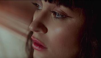 Irina Rimes a ajuns in top 10 cele mai populare clipuri pe YouTube cu cea mai noua piesa a ei. Ascult-o si tu