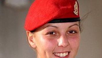 Rambo la feminin: A arestat 17 talibani intr-o singura zi!
