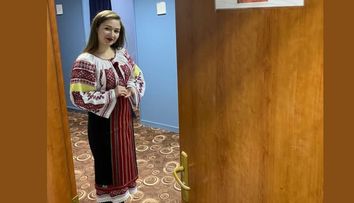 A murit Andreea Micu, tânăra interpretă de muzică populară! S-a stins din viață la doar 17 ani! Anunțul decesului: „S-a dus să cânte la îngeri!”