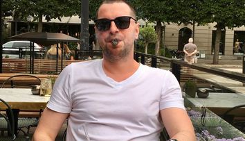 Ce a făcut Fizz cu celebra lui haină de blană. “A cumpărat-o un om de afaceri”