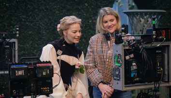 De ce producătoarea Emerald Fennell a ales-o pe Margot Robbie pentru rolul lui Cathy în filmul „La răscruce de vânturi”. Imagini nemaivăzute de pe platourile de filmare- EXCLUSIV