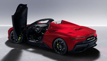 Un Maserati MC20, cea mai scumpă mașină vândută de eMAG de Black Friday 2023