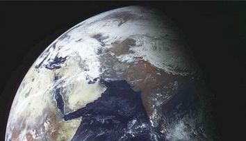 Un alt Pamant? Cat de diferit vad rusii Planeta Albastra. FOTO