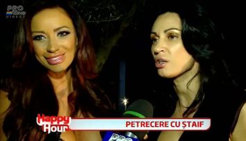 Aparitiile care cu greu vor fi uitate. Cele mai sexy vedete din Romania s-au intrecut in decolteuri si tinute provocatoare la un eveniment monden