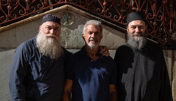 Mel Gibson, în pelerinaj la Muntele Athos: „Nu am simţit niciodată o legătură atât de profundă cu Dumnezeu”