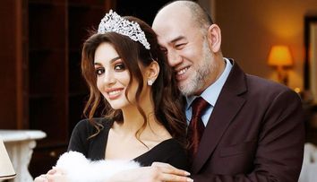 Miss Moscova, momente dramatice după divorțul de fostul rege al Malaysiei: se teme pentru viața ei și a copilului