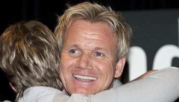 Fosta amantă, dezvăluri necenzurate. Gordon Ramsay, cel mai cunoscut bucătar-chef din lume, se dă familist și are șase copii: ”Mincinos și afemeiat în serie”