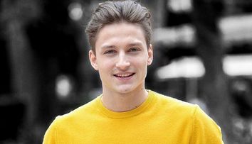 Tiberiu Dobrică, despre rolul lui Tibi Meclă pe care îl joacă în „Groapa”. „Intră în această lume a mafiei brusc, direct în miez”