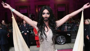 Eurovision 2014: Secretul din spatele unui look sexy si al unui talent incredibil. Cea mai ciudata cantareata pe care ai vazut-o