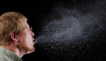 Un singur stranut e de ajuns pentru a umple o camera de virusi, care raman in aer cateva ore