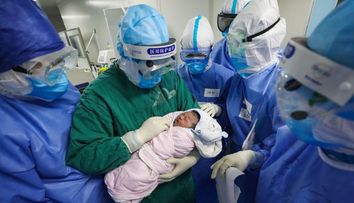 Un cuplu din India a ales nume interesante pentru gemenii născuți în timpul pandemiei de coronavirus