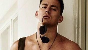 Barbatii sunt mai sexy cand poarta... Ce accesoriu ii face pe domni mai atragatori in ochii femeilor