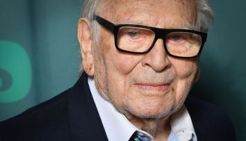 Pierre Cardin a murit! Celebrul designer avea 98 de ani