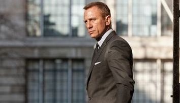 Primul trailer oficial din Skyfall: Daniel Craig se intoarce pentru a treia oara in rolul lui James Bond. Vezi cum este interogat