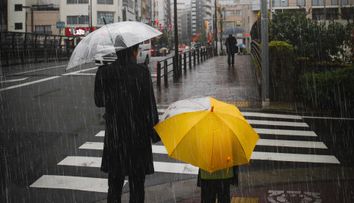 Orașul din România în care vor fi furtuni și averse timp de 9 zile consecutiv, potrivit meteorologilor AccuWeather