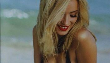 Adio inhibitii, adio haine! Diana Dumitrescu, in cel mai indraznet pictorial dupa divort