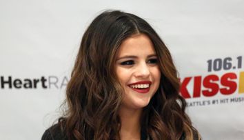 Selena Gomez, senzuala intr-un clip postat pe o retea de socializare. Cum s-a lasat filmata cantareata 