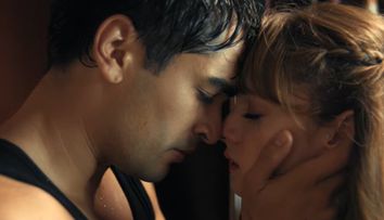 Veste frumoasă pentru fanii lui Mert Ramazan Demir. Actorul joacă într-un film de dragoste foarte intens alături de Miray Daner