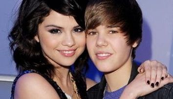 Selena Gomez: “Justin Bieber imi este ca un frate”