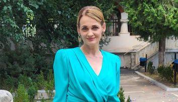Cum arată și cu ce se ocupă fiul Elvirei Deatcu. Luca s-a stabilit în Italia acum doi ani
