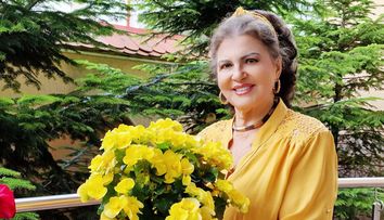 Irina Loghin îşi ia înapoi pensia specială. Cât încasează lunar de la stat