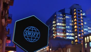 Ce este SWIFT și în ce fel poate fi folosit pentru a-l opri pe Putin?