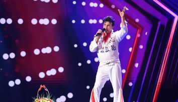 Românii au talent 2022: Gyula Suketes i-a încântat pe jurați cu vocea și mișcările lui Elvis Presley
