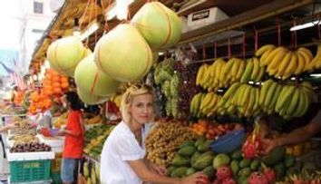 Dana Rogoz a facut peste 6000 de fotografii in Malaezia si Singapore FOTO!