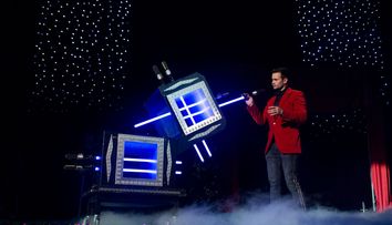 Magicianul Robert Tudor pornește în turneu