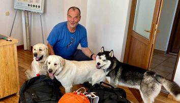 La 61 de ani, Adrian Laza a intrat în istorie. A devenit primul român care a urcat pe toate cele 14 vârfuri de peste 8.000 de metri de pe Pământ