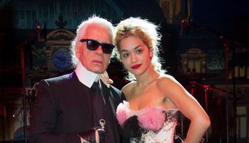 Rita Ora, extrem de sexy intr-un concert din Monaco. Cum arata artista imbracata doar intr-un corset: FOTO