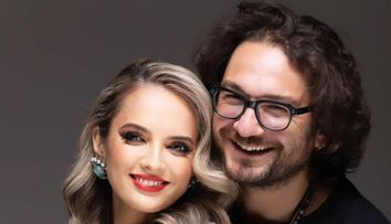 Ce soție frumoasă are Chef Florin Dumitrescu! Cristina, apariție spectaculoasă într-o rochie roșie. Eleganța și rafinamentul o definesc