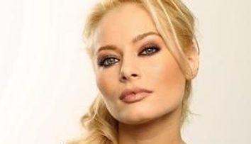 Laura Cosoi – rol negativ in “Mostenirea”